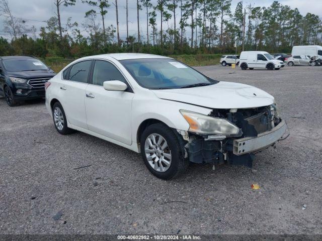  Salvage Nissan Altima