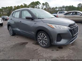  Salvage Nissan Kicks