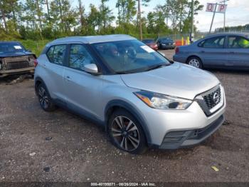  Salvage Nissan Kicks