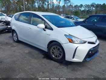  Salvage Toyota Prius v