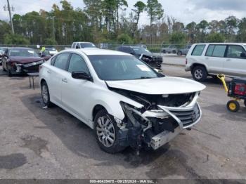  Salvage Nissan Altima