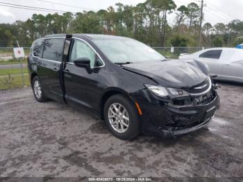  Salvage Chrysler Pacifica