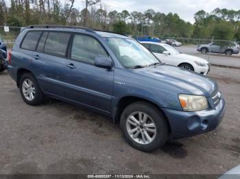  Salvage Toyota Highlander