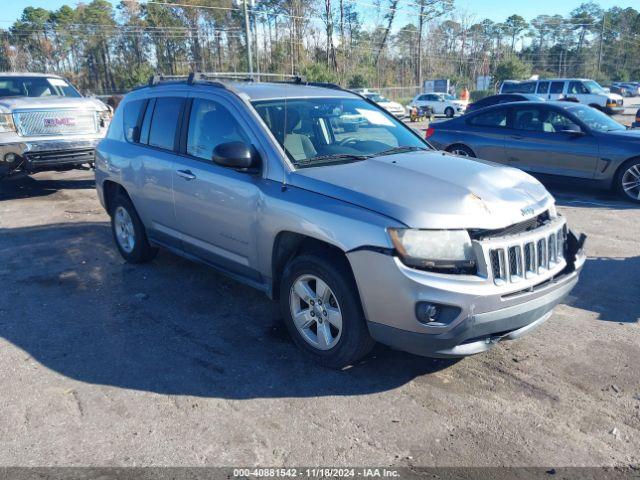  Salvage Jeep Compass