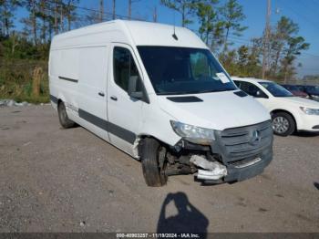  Salvage Mercedes-Benz Sprinter 2500