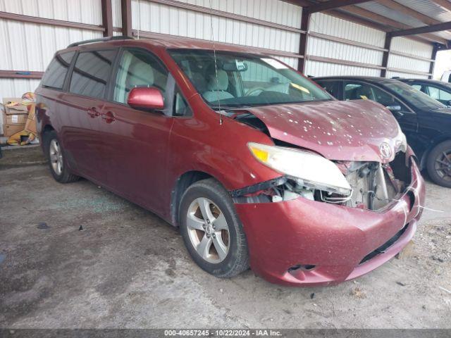  Salvage Toyota Sienna