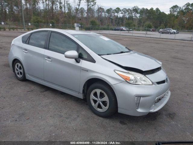  Salvage Toyota Prius