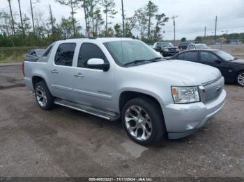  Salvage Chevrolet Avalanche 1500