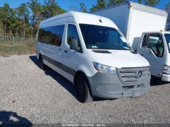  Salvage Mercedes-Benz Sprinter 2500