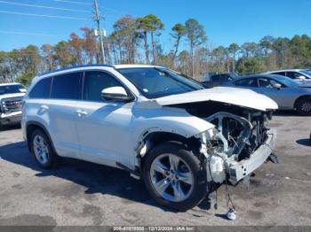  Salvage Toyota Highlander