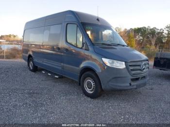  Salvage Mercedes-Benz Sprinter 2500