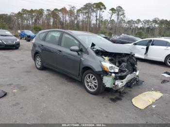  Salvage Toyota Prius v