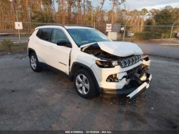  Salvage Jeep Compass