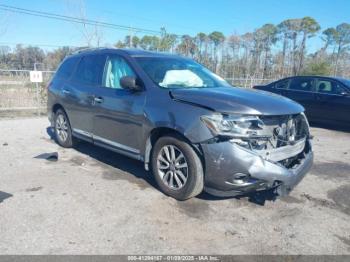  Salvage Nissan Pathfinder