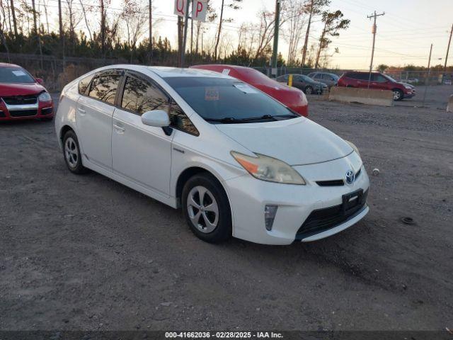  Salvage Toyota Prius