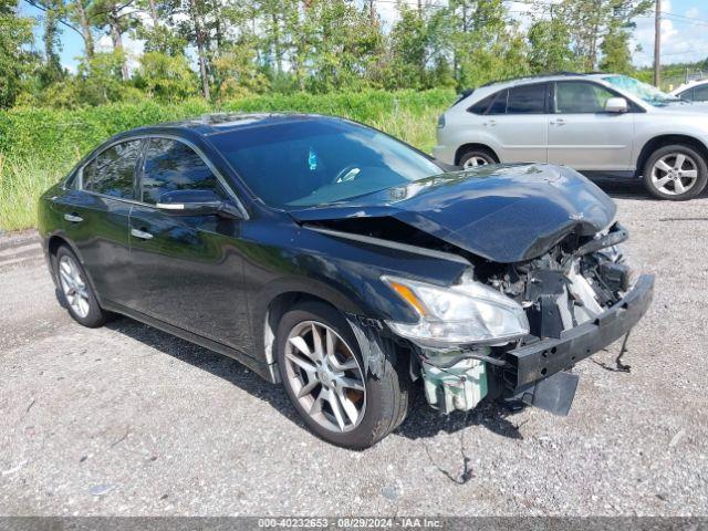  Salvage Nissan Maxima