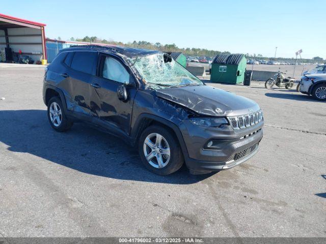  Salvage Jeep Compass