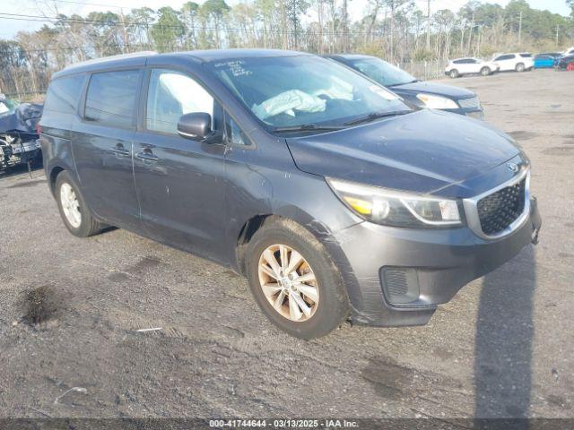  Salvage Kia Sedona