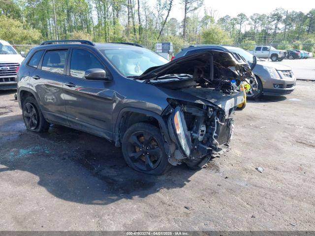  Salvage Jeep Cherokee