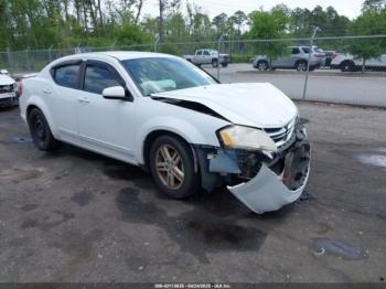  Salvage Dodge Avenger