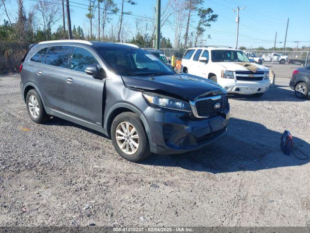  Salvage Kia Sorento
