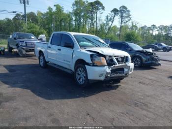  Salvage Nissan Titan