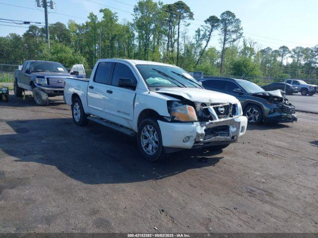  Salvage Nissan Titan