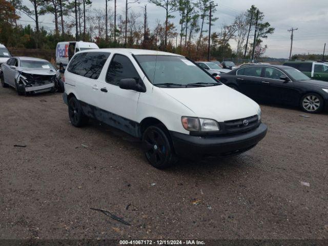  Salvage Toyota Sienna