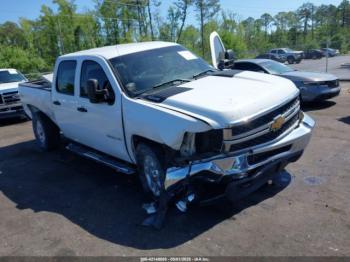  Salvage Chevrolet Silverado 2500