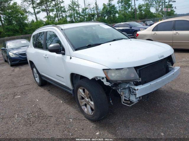  Salvage Jeep Compass