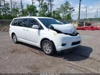  Salvage Toyota Sienna