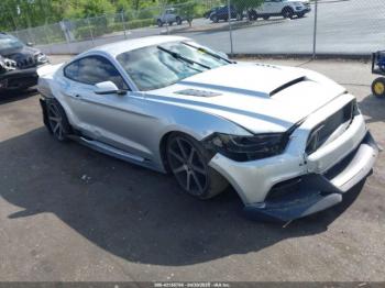  Salvage Ford Mustang