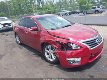  Salvage Nissan Altima