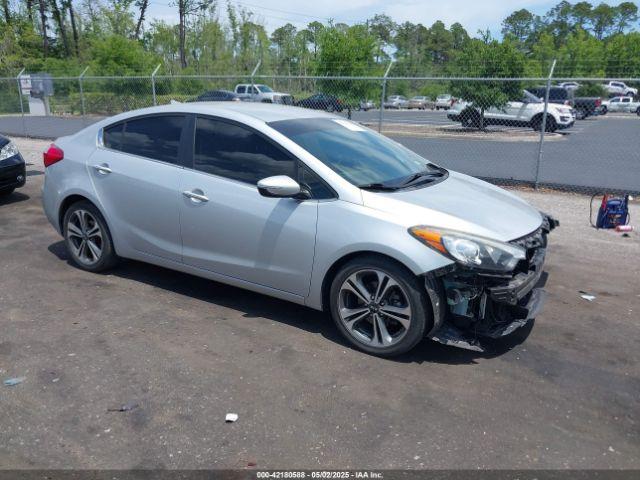  Salvage Kia Forte