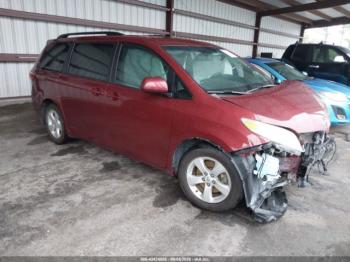  Salvage Toyota Sienna