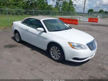  Salvage Chrysler 200