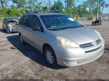  Salvage Toyota Sienna