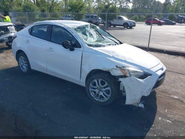  Salvage Toyota Yaris
