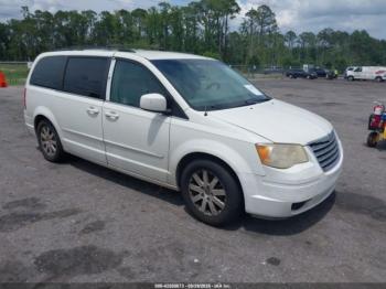  Salvage Chrysler Town & Country
