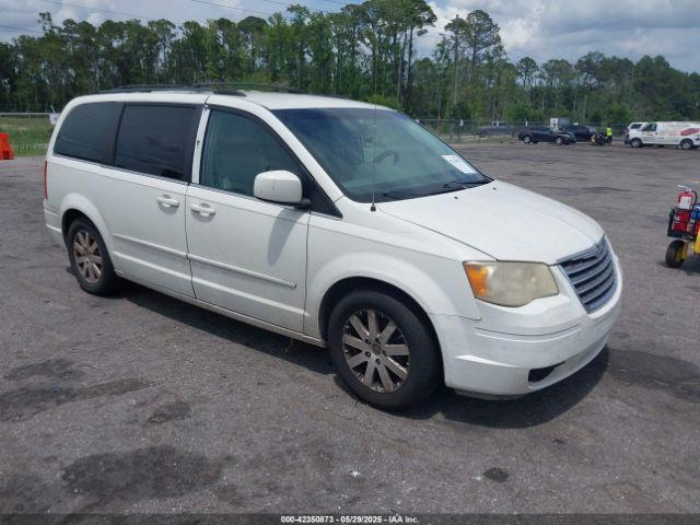  Salvage Chrysler Town & Country