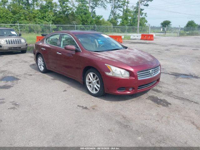  Salvage Nissan Maxima