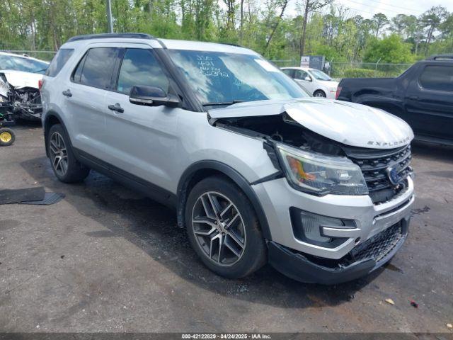  Salvage Ford Explorer