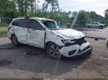  Salvage Nissan Pathfinder