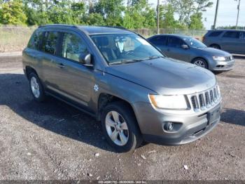  Salvage Jeep Compass