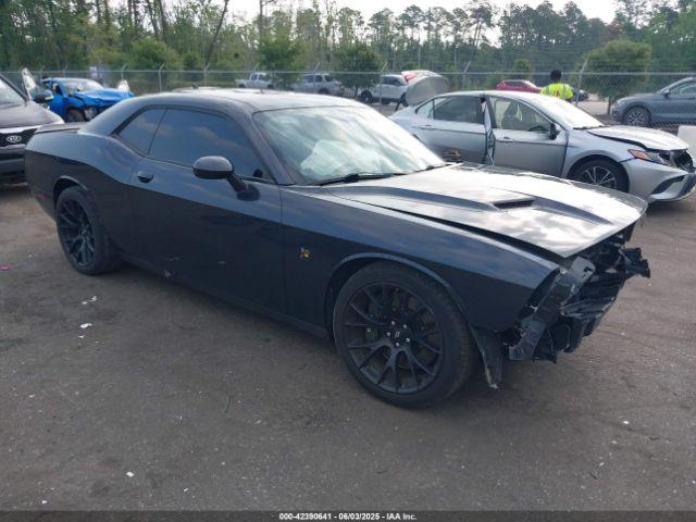  Salvage Dodge Challenger