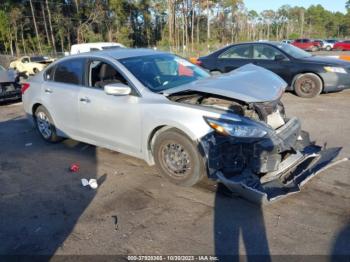  Salvage Nissan Altima