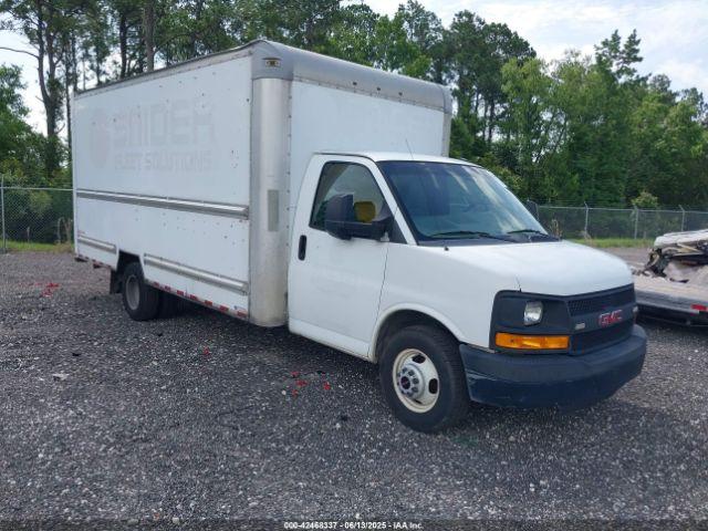 Salvage General Motors Savana Cutaway