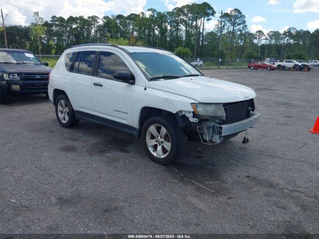  Salvage Jeep Compass