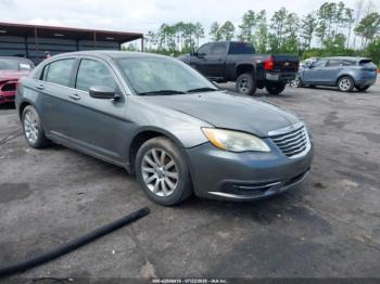  Salvage Chrysler 200