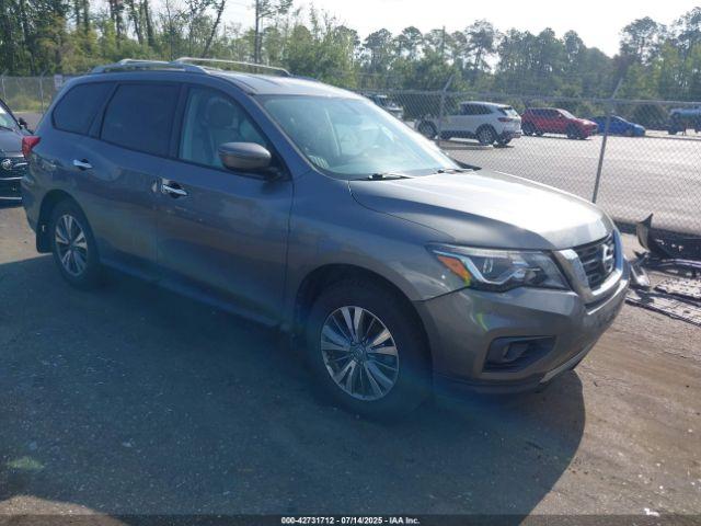  Salvage Nissan Pathfinder
